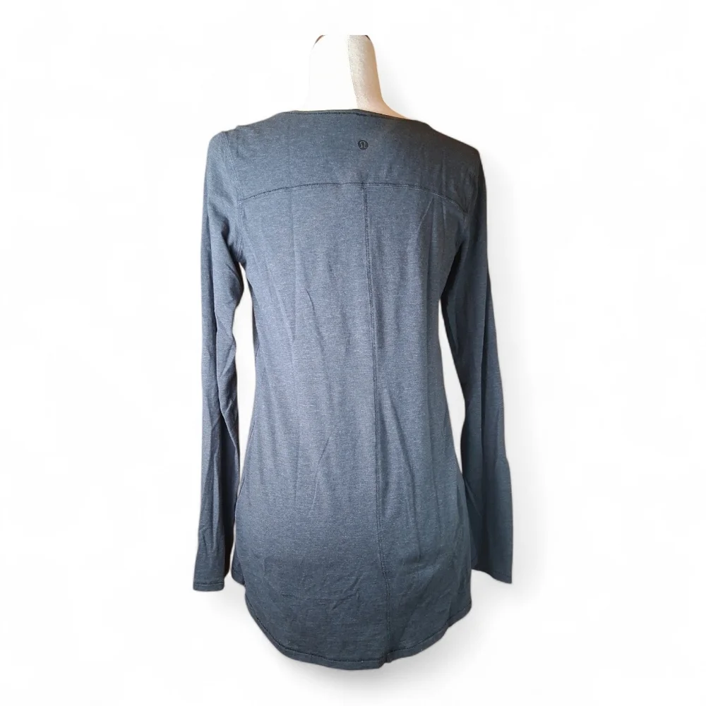 lululemon athletica Grey Long Sleeve Tee Size 8